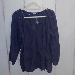 NWT Aerie woman’s embroidered bell sleeve blouse